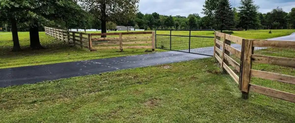 Commercial Fencing Built for Ohio Businesses & Properties